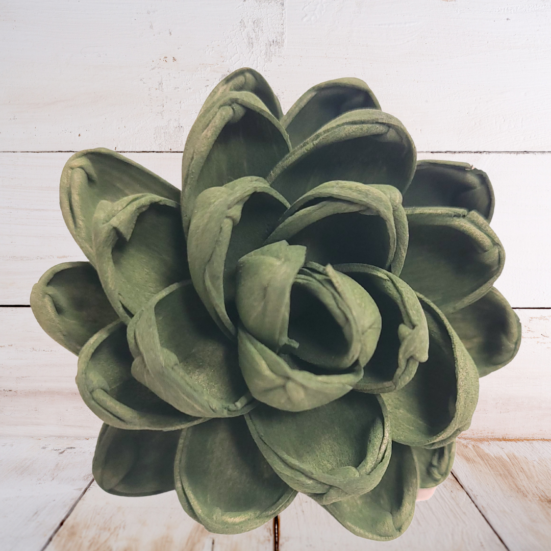Dark Green Wood Flower Dye