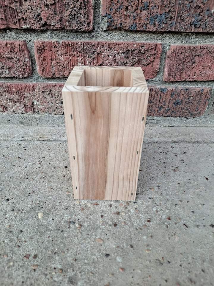 Small Bouquet Stand