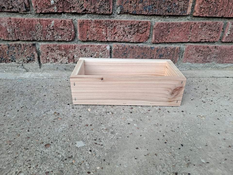 9 in. Centerpiece Box
