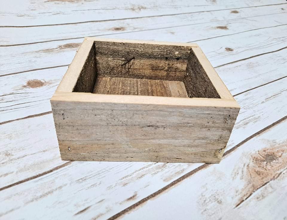 6" Reclaimed Centerpiece Box