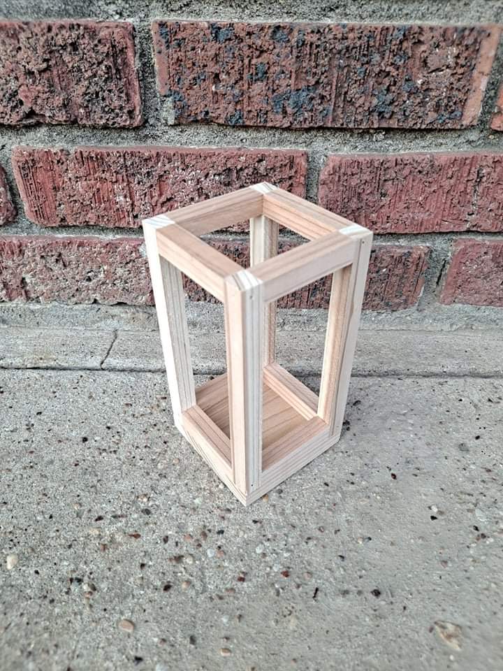MINI SIMPLE WOODEN LANTERN