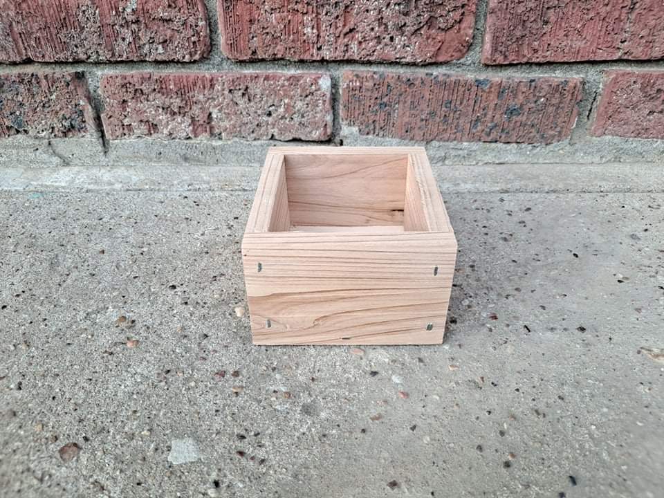 4 in. Centerpiece box